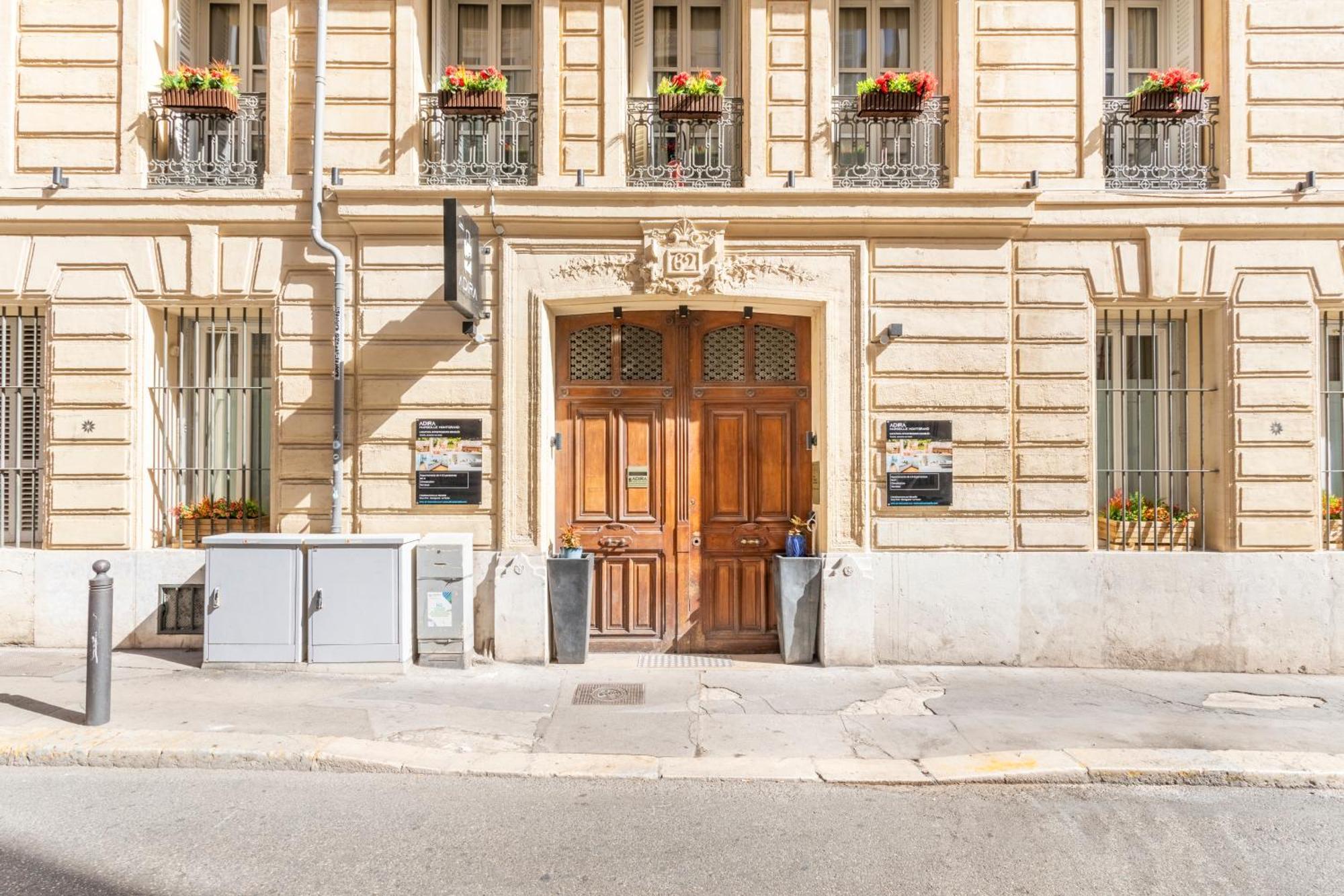 Adira Marseille Montgrand 2 Etoiles Apartment Exterior photo