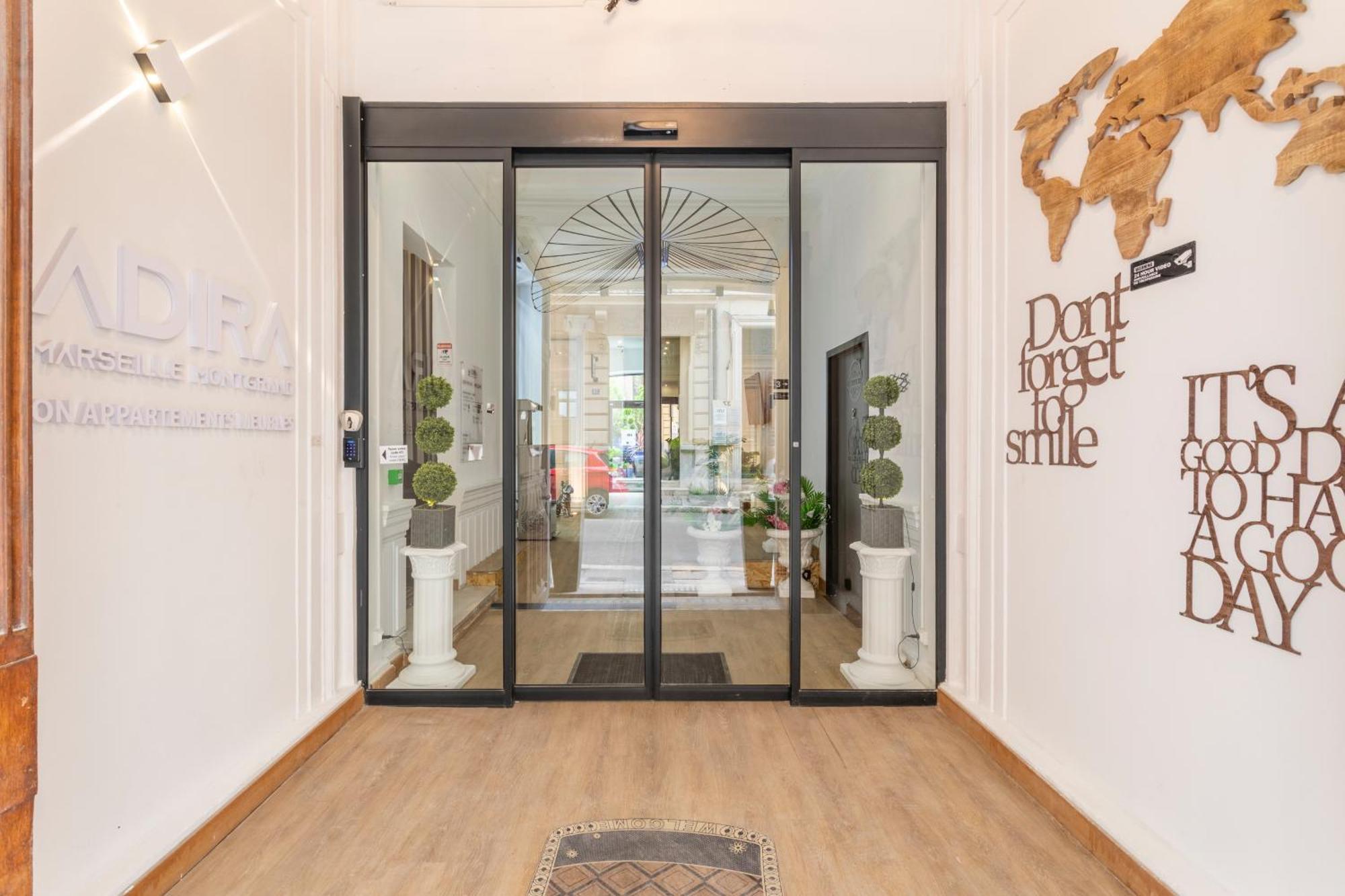 Adira Marseille Montgrand 2 Etoiles Apartment Exterior photo