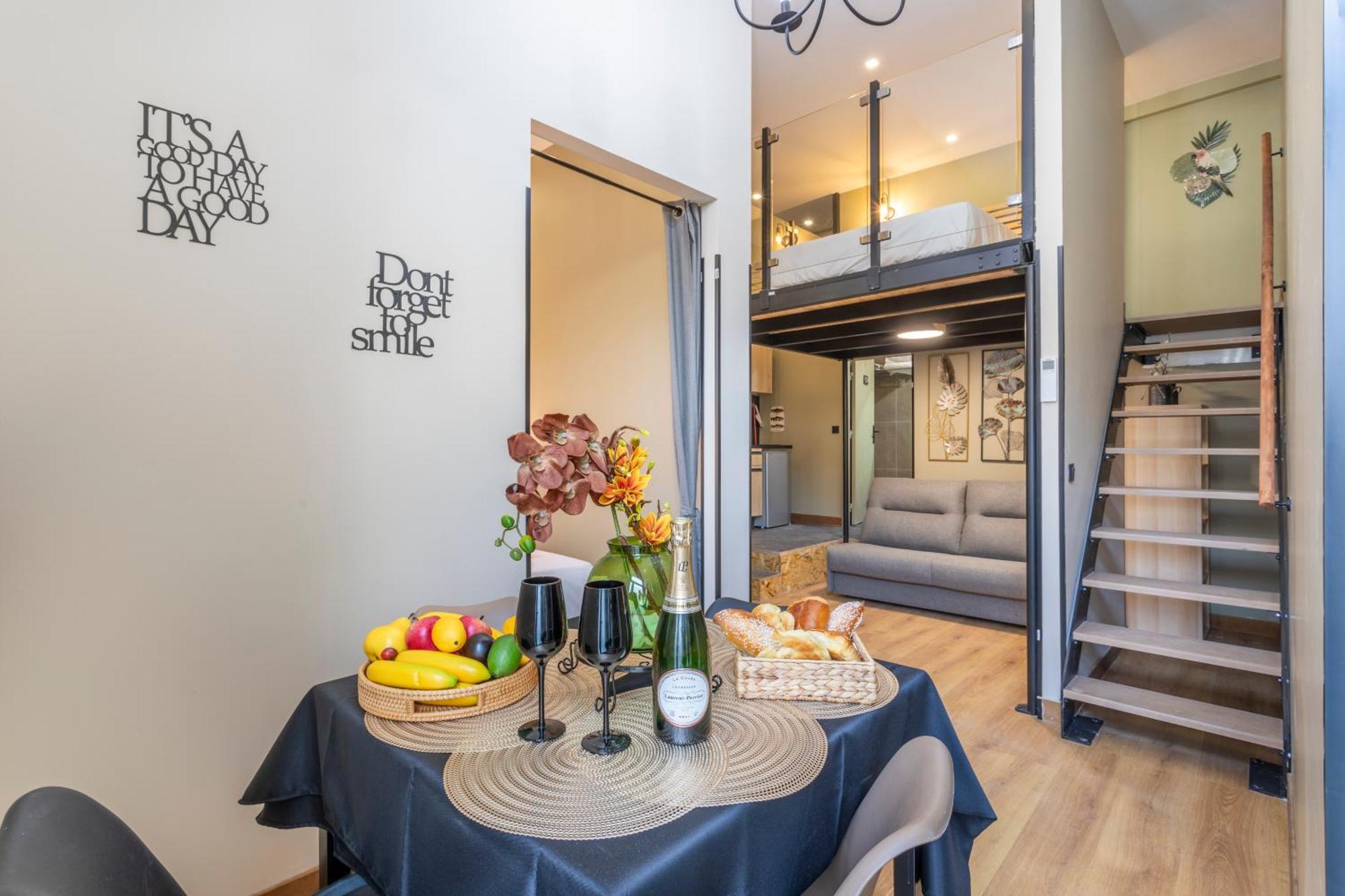 Adira Marseille Montgrand 2 Etoiles Apartment Exterior photo